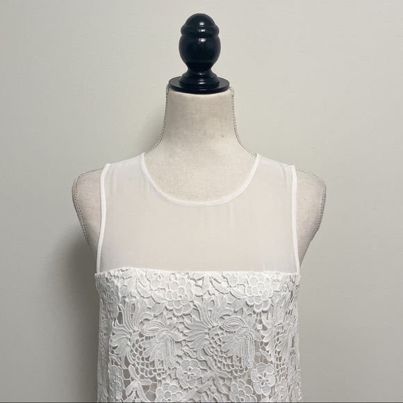 Cremieux Off White Sleeveless Semi Sheer Lace Floral Overlay Top NWT Small - Picture 2 of 9